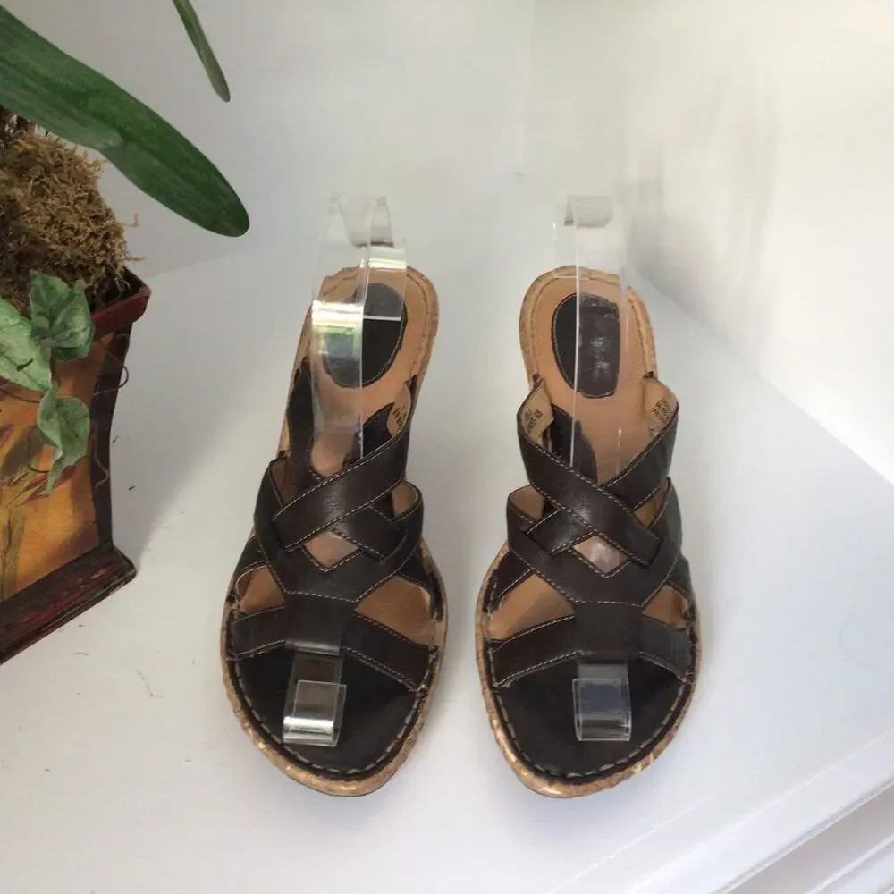 Born Slip On Brown Leather Sandals Sz 9